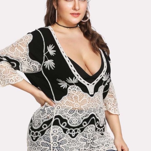 Contrast crochet panel tunic - Picture 7 of 7